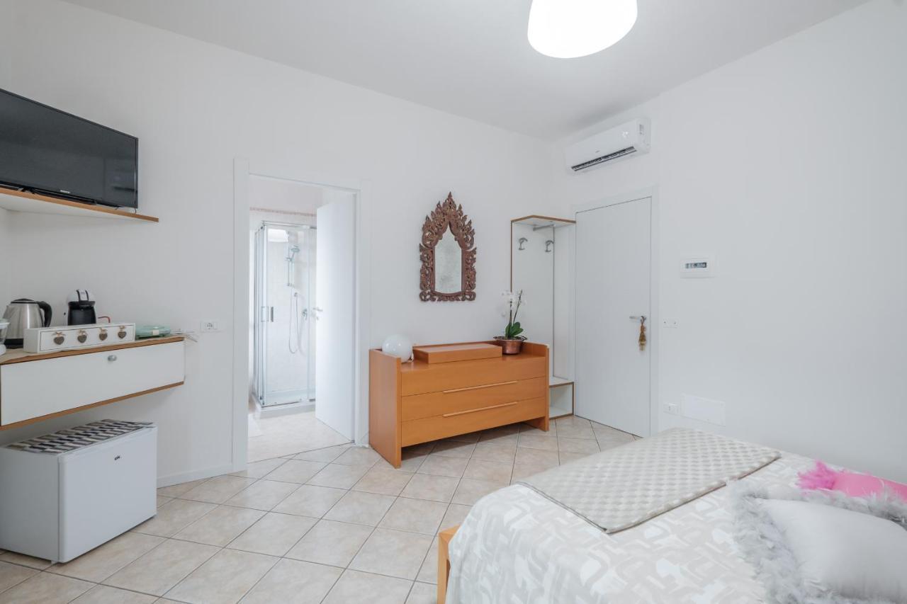 B&B Casa Gaia - Сирмионе Екстериор снимка