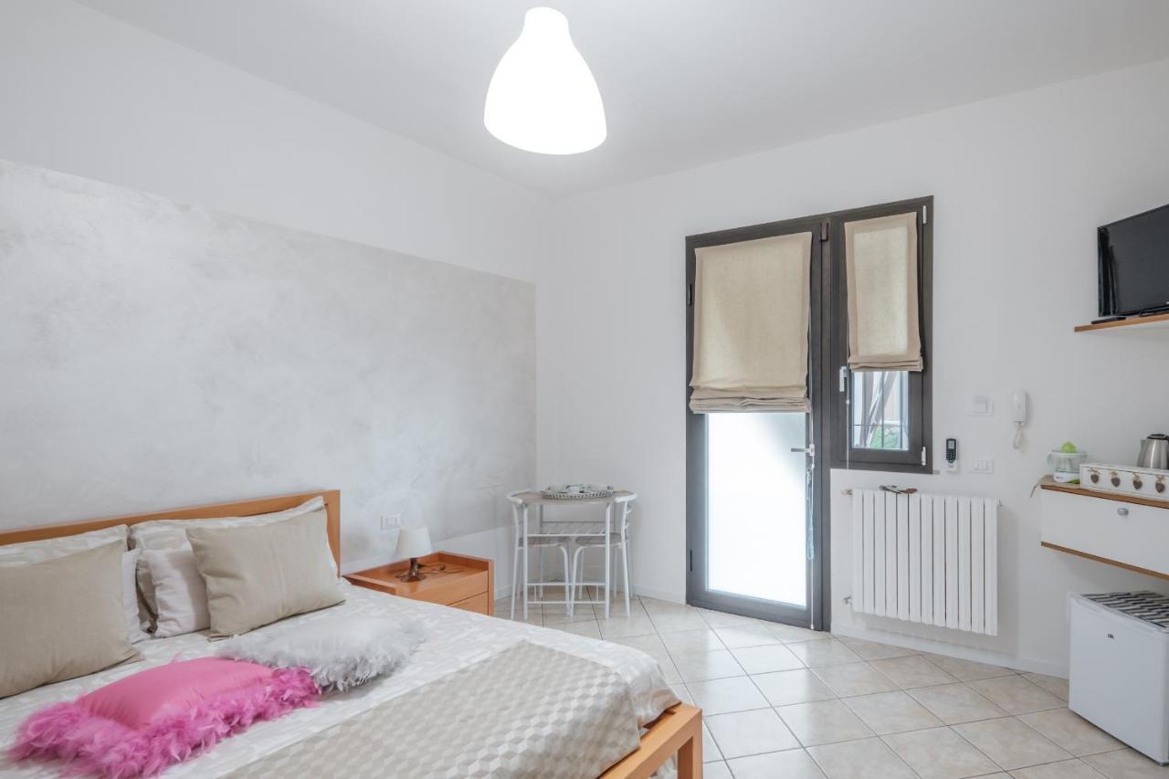 B&B Casa Gaia - Сирмионе Екстериор снимка